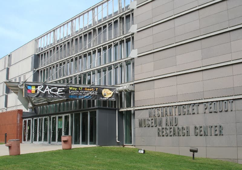 Authentic Mashantucket Pequot Museum exterior in Ledyard/Mashantucket, Connecticut, photographed by Stilfehler in August 2008. Historic photo; current appearance may differ.